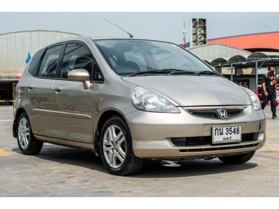 Honda Jazz 1.5 E โฉม GD 7 Speed mode เบนซิน A/T รูปที่ 2