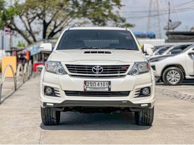 2013 TOYOTA FORTUNER 3.0 V​ 4WD  เครดิตดีฟรีดาวน์ รูปที่ 2