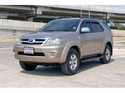 2005 TOYOTA FORTUNER 2.7 V 4WD​ LPG รูปที่ 2