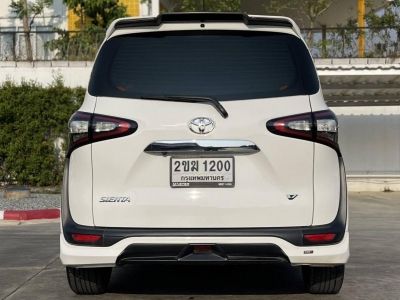 TOYOTA SIENTA, 1.5V ปี2017 จด 2018 AUTO สีขาว เบนซิน รูปที่ 2