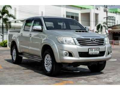 Toyota VIGO 2.5 E Prerunner Double Cab 2012 ดีเซล สีเทา เกียร์ธรรมดา ไมล์ 99,000 รูปที่ 2