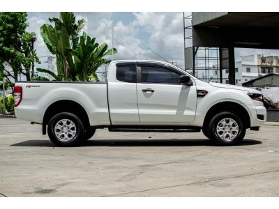 FORD Ranger 2.2 XL 2018 เกียร์ธรรมดา ดีเซล สีขาว ไมล์ 40,xxx Km. รูปที่ 2