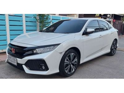 HONDA CIVIC FK1.5 Turbo Hatchback รถบ้านส่งนักเรียน รูปที่ 2