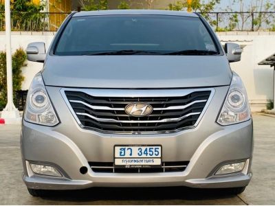 2015 HYUNDAI H1 DELUXE 2.5 DESEL เครดิตดีฟรีดาวน์ รูปที่ 2