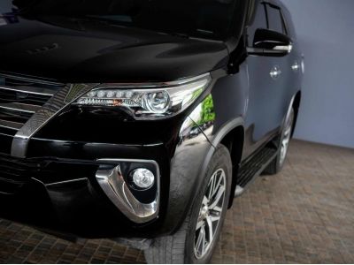 TOYOTA FORTUNER 2.8V 2WD NAVI เกียร์AT ปี17 รูปที่ 2