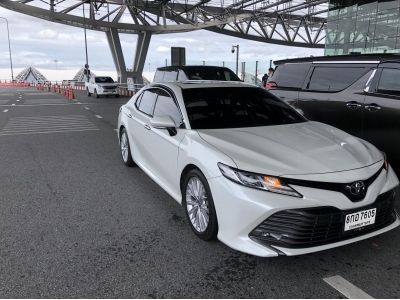 Toyota Camry 2.5 G 8At ปี2019 มีsunroofใช้งานน้อย รูปที่ 2