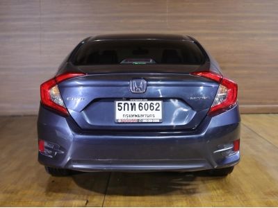 HONDA CIVIC  i-VTEC 1.8 EL ปี 2016คุณจะหลงรักในเรื่องความสบายมันได้ความหรูหรามากพอตัว รูปที่ 2