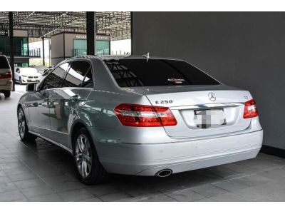 Mercedes Benz E class 1.8 Auto ปี 2010 รูปที่ 2