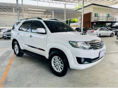 2013 TOYOTA FORTUNER  2.5V 2WD เครดิตดีฟรีดาวน์ รูปที่ 2