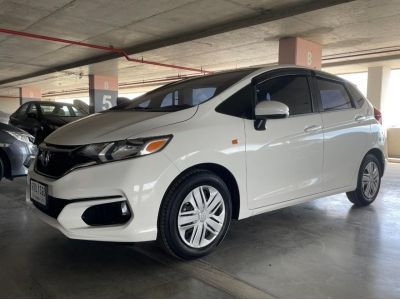 Honda Jazz 1.5 S ปี 18 AT (รถมือสอง ราคาดี เจ้าของขายเอง รถสวย สภาพดี ไมล์แท้) รูปที่ 2