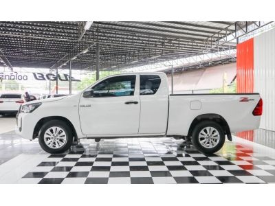 ฟรีทุกค่าดำเนินการ✨ดอกเบี้ยเริ่มต้นเพียง 2.79%✨TOYOTA HILUX REVO SMART CAB 2.4 MID STANDARD 2021 รูปที่ 2