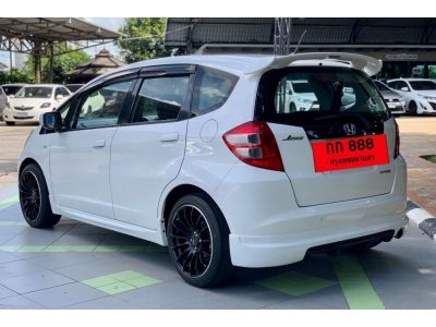 HONDA JAZZ 1.5 V A/T 2008 รูปที่ 2