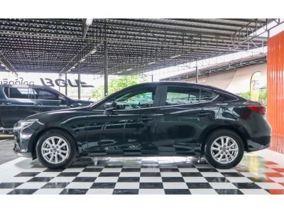 ฟรีทุกค่าดำเนินการ✨ดอกเบี้ยเริ่มต้นเพียง 2.59%✨ MAZDA 3 2.0 C SEDAN 2019 รูปที่ 2