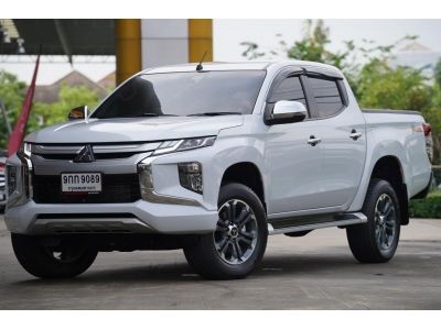 Mitsubishi Triton 2.4 GT Plus Premium 4DR ปี 2019 ไมล์ 39,000 km. รถบ้านแท้ รถมือเดียว ฟรีดาวน์ได้ รูปที่ 2