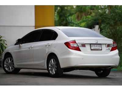 2013 HONDA CIVIC 1.8E  สีขาว รูปที่ 2