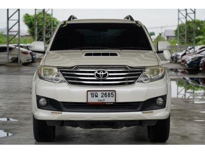 2012 TOYOTA FORTUNER 3.0 V 2WD A/T สีขาว รูปที่ 2