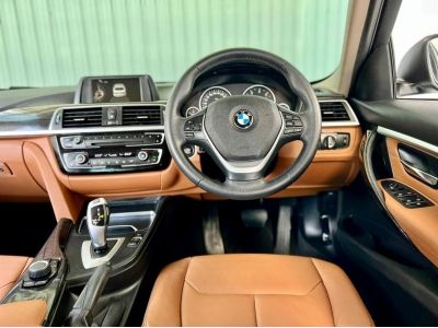 2017 BMW SERIES 3 320d 2.0 LUXURY เครดิตดีฟรีดาวน์ รูปที่ 2