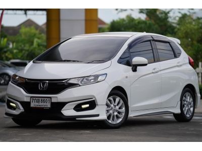 2017 HONDA JAZZ 1.5 V plus A/T สีขาว รูปที่ 2