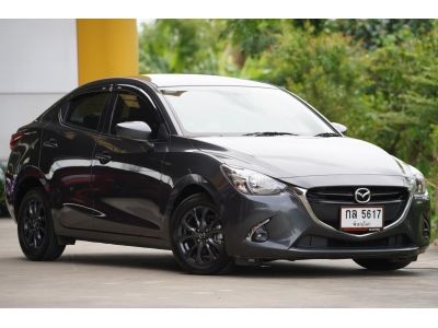 2017 MAZDA 2  1.3 HIGH CONNECT  สีเทา รูปที่ 2