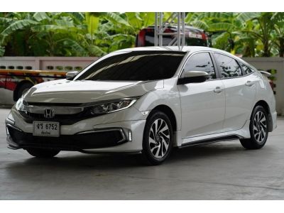 2019 HONDA CIVIC 1.8 E  A/T สีขาว รูปที่ 2