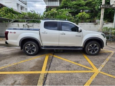 2017 ISUZU D-MAX 3.0 V CROSS 4WD 4DR A/T สีขาว รูปที่ 2