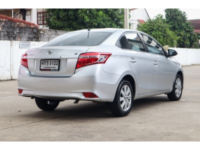 โตโยต้าชัวร์  Vios 1.5 E A/T ปี 2015 ฟรีดาวน์ เจ้าของมือเดียว ผ่อนเดือนละ 5,xxx บาท รูปที่ 2