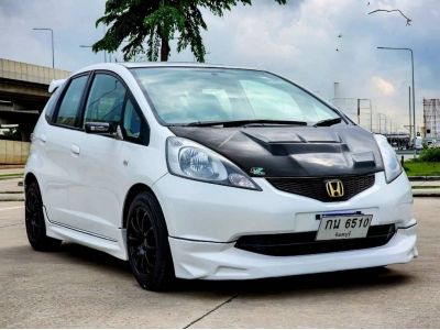 HONDA JAZZ 1.5S 2009จด10 เเต่งมาหล่อสมบูรณ์ทุกจุด รูปที่ 2