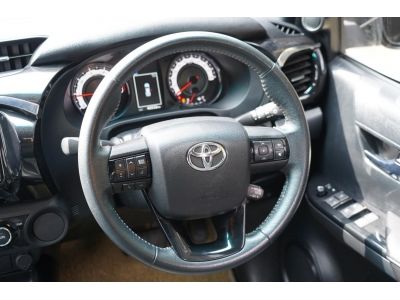 2019 TOYOTA HILUX REVO 2.8 DOUBLE CAB PRERUNNER G ROCCO  A/T สีดำ รูปที่ 2