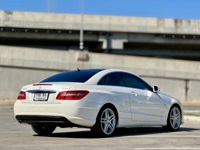 2012 BENZ E-CLASS, E250 COUPE โฉม W207สีขาว รูปที่ 2