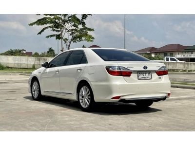 2016 TOYOTA CAMRY, 2.5 HV CD โฉม ปี12-18 สีขาว เกียร์ออโต้ เครื่องเบนซิน/ไฟฟ้า รูปที่ 2