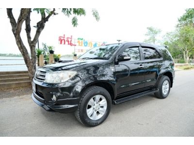 TOYOTA FORTUNER 2.5G เกียร์ธรรมดา สีดำ ปี 2010 รูปที่ 2