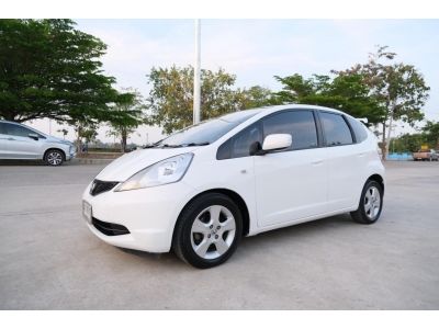 Honda Jazz 1.5V ตัวรองท๊อป เกียร์ออโต้ 2011 รูปที่ 2