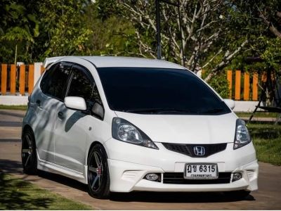 Honda Jazz 1.5 AT. S สีขาว ปี 2009 รูปที่ 2