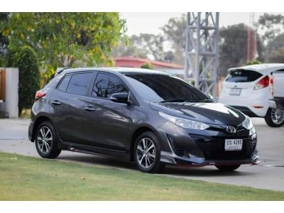 Toyota Yaris 1.2 MID AT. สีเทา ปี 2020 รูปที่ 2