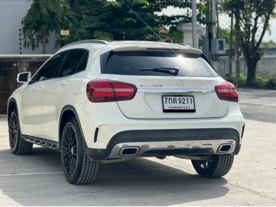 2017 Mercedes Benz GLA250 2.0 AMG Dynamic Facelift รูปที่ 2