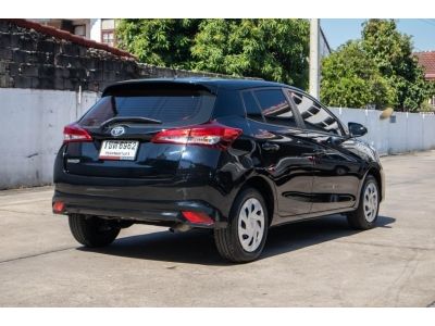 โตโยต้าชัวร์ ฟรีดาวน์ Toyota Yaris 1.2 Entry A/T ปี 2021 ผ่อนเดือนละ 7xxx บาท รูปที่ 2