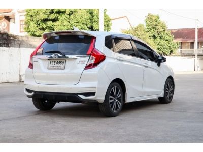 โตโยต้าชัวร์ ฟรีดาวน์ ผ่อนเดือนละ 9xxx บาท Honda Jazz 1.5 RS A/T ปี 20 รูปที่ 2