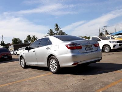 TOYOTA CAMRY 2.0 G CC. ปี 2017 สี เงิน เกียร์ Auto รูปที่ 2