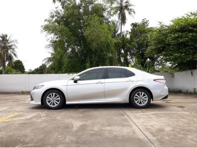 TOYOTA CAMRY 2.0 G (NEW) CC. ปี 2019 สี เงิน เกียร์ Auto รูปที่ 2