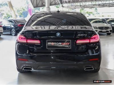 BMW 530e M sport LCI G30 ปี 2022 ไมล์ 26,xxx Km รูปที่ 2