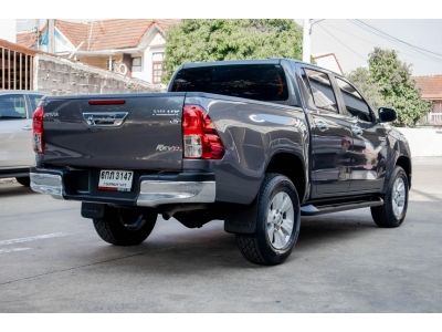 โตโยตาชัวร์ ฟรีดาวน์ Toyota Revo D-cab 2.4 E Plus Pre A/T ปี 17 รูปที่ 2