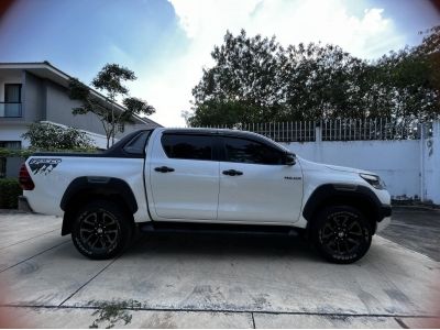 ขายรถบ้าน Toyota Hilux Revo Rocco 2.4 A/T รูปที่ 2