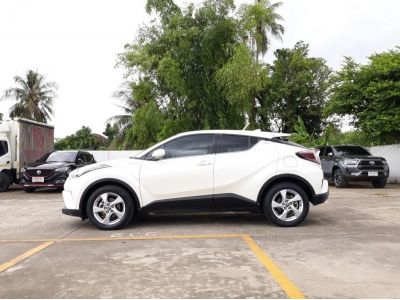 TOYOTA C-HR 1.8 HYBRID HI CC. ปี 2018 สี ขาว เกียร์ Auto รูปที่ 2