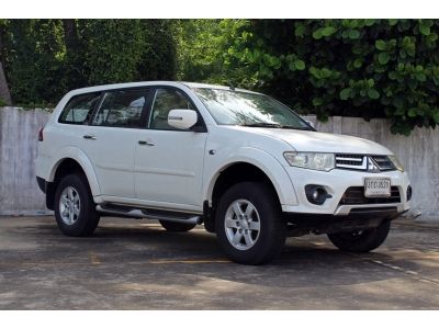 MITSUBISHI PAJERO SPORT 2.5 GLS 2WD CC. ปี 2014 สี ขาว เกียร์ Auto รูปที่ 2