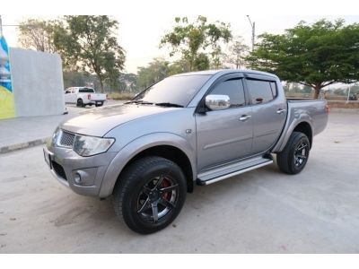 MITSUBISHI TRITON PLUS 2.5VG TURBO เกียร์ออโต้ 4ประตู ปี 2015 รูปที่ 2