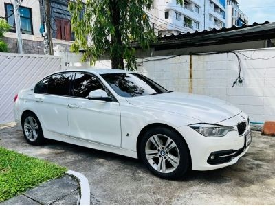 ขาย BMW SERIES3 330e Sport Iconic สีขาว รูปที่ 2