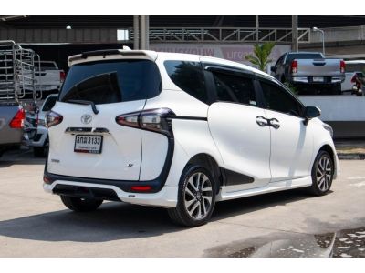โตโยต้าชัวร์ ฟรีดาวน์ Toyota Sienta 1.5 V A/T ปี 2018 รูปที่ 2