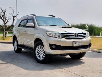 2011 TOYOTA FORTUNER 3.0 V 4WD ออโต้ ขับ4 ตัวTOPสุด รถบ้านสวยพร้อมลุย รูปที่ 2