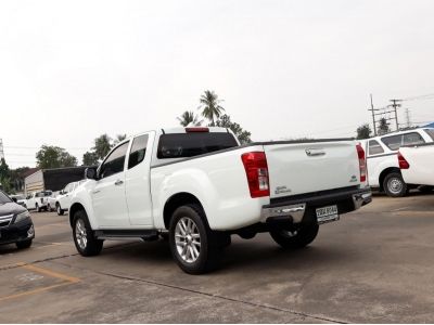 ISUZU D-MAX SPACE CAB 3.0 Z HILANDER CC. ปี 2019 สี ขาว เกียร์ Manual รูปที่ 2