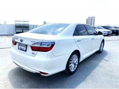 TOYOTA CAMRY 2.5 HYBRID PREMIUM เกียร์AT ปี17 รูปที่ 2